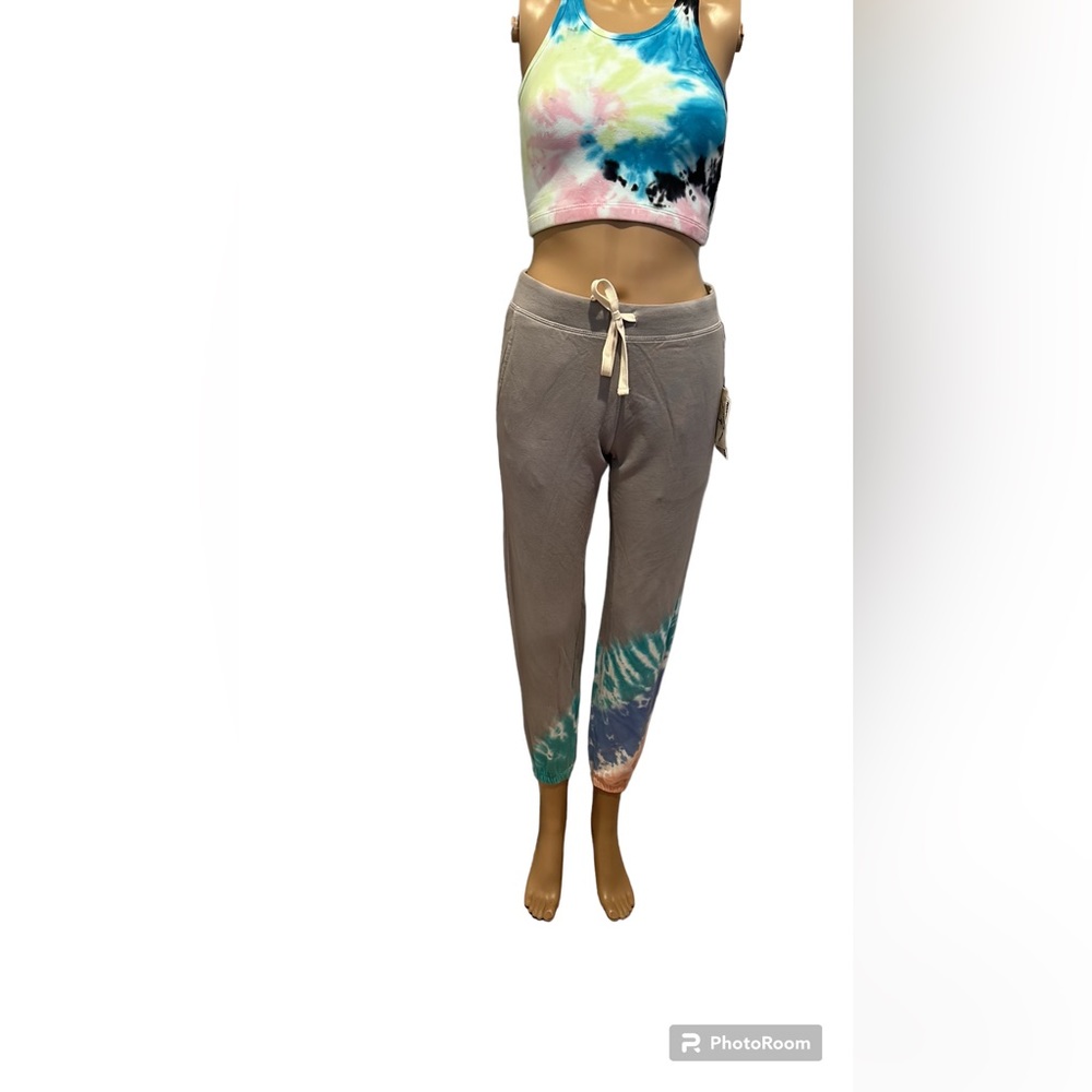 Electric & Rose NWT tie dye XS joggers and full coverage racerback bra set.